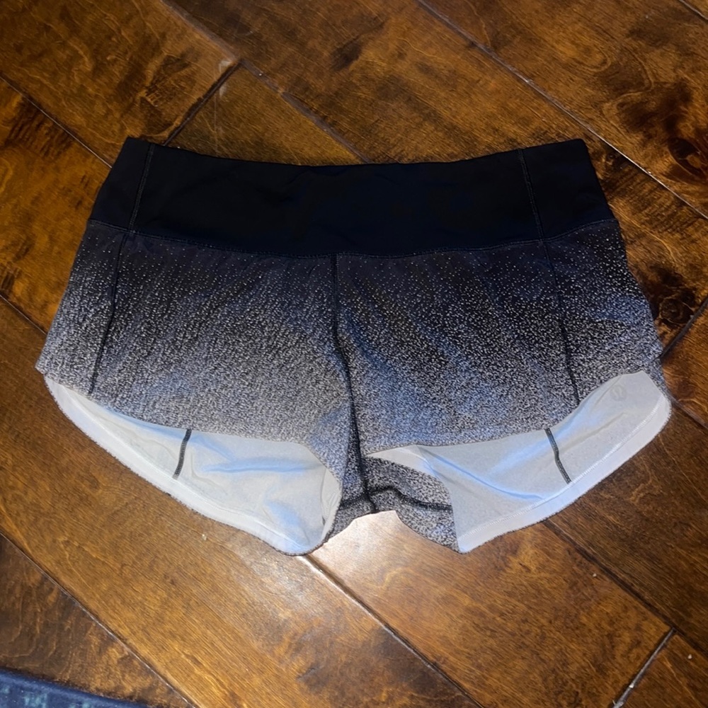 Lululemon, size 4- 2.5 in speed up shorts.
